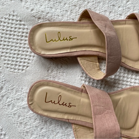 $5 or 3/$10 Lulu’s Blush Pink Sandals Size 9 - Picture 2 of 3